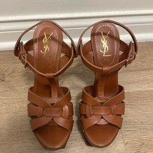 Yves Saint Laurent Leather Tribute Heels